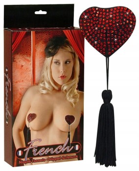 OZDOBNE CZERWONE SERDUSZKA NA PIERSI